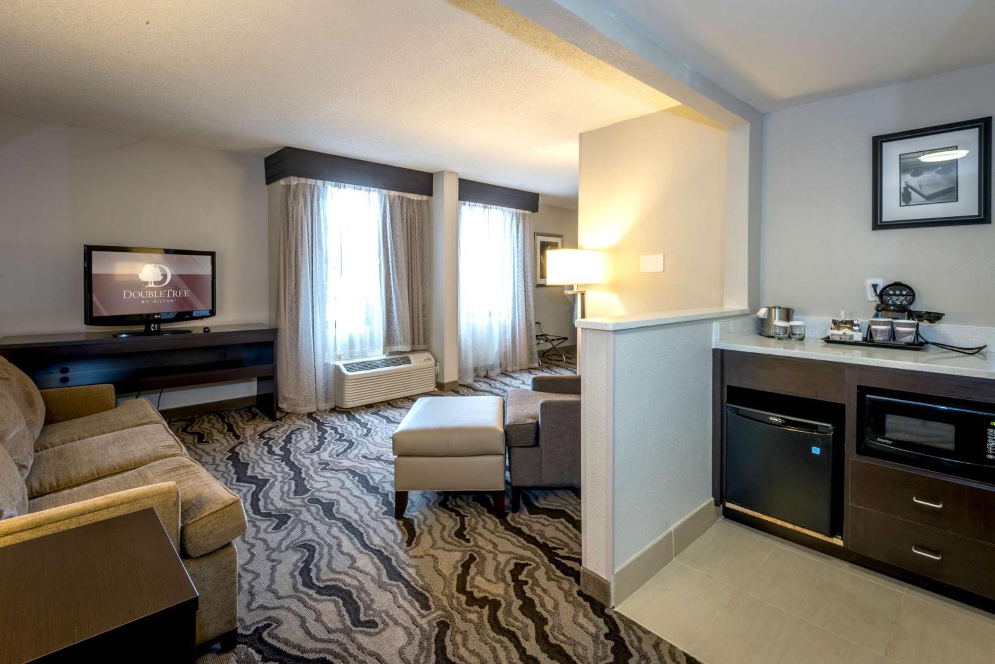 Doubletree By Hilton Montgomery Downtown Zewnętrze zdjęcie