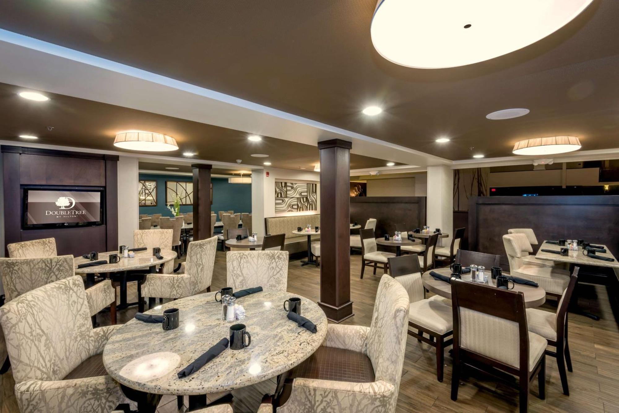 Doubletree By Hilton Montgomery Downtown Zewnętrze zdjęcie